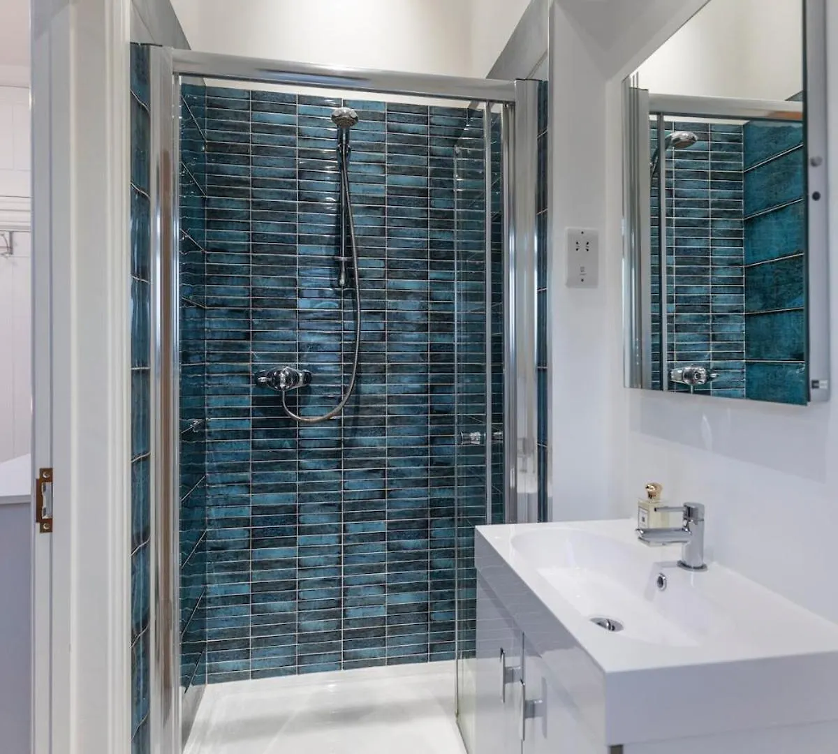 Sleek And Spacious In The Park Beckhampton Holiday home Cheltenham